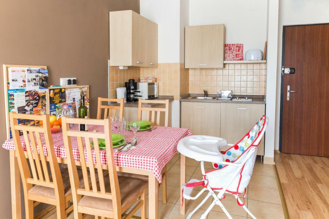 Mse Apartman Mişcolţ Exterior foto